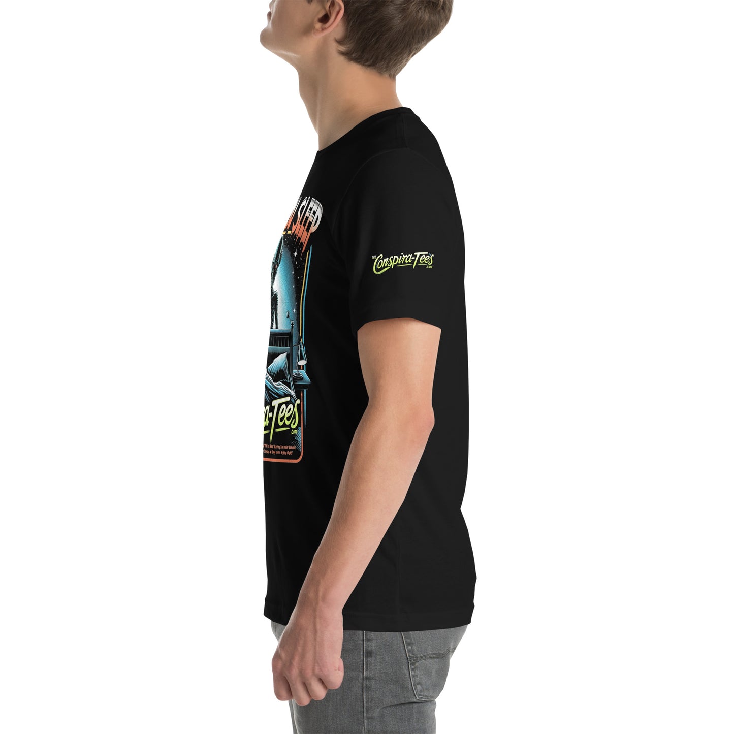 While You Sleep Alien Unisex t-shirt